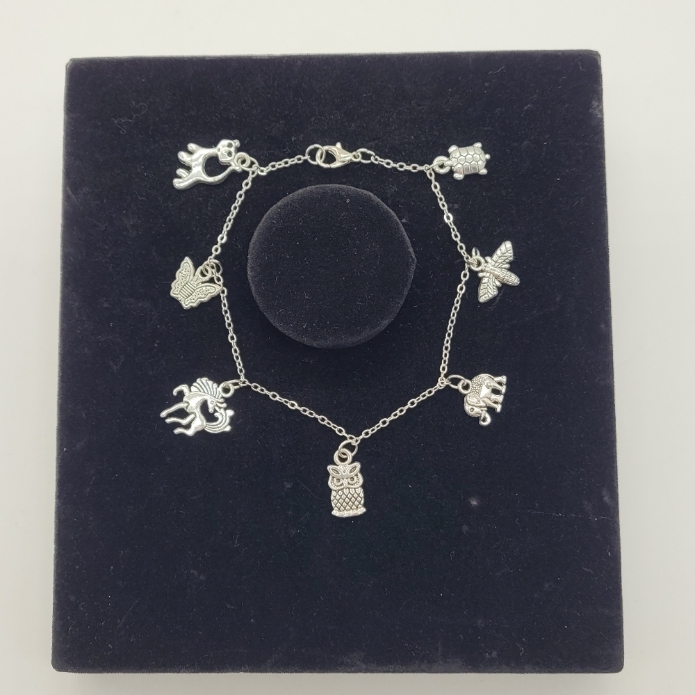 Handmade Silver Color Charm Bracelet (Owl)​​​